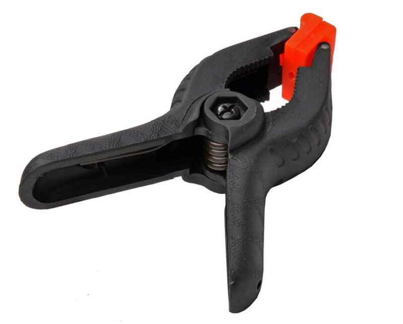 6 inc Holding Clips ingco 6313246